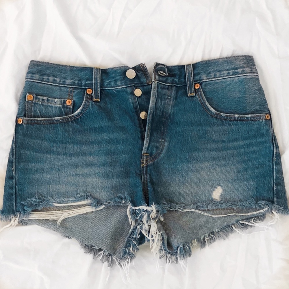 COPY - Levi 501 cutoff denim shorts